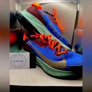 Nike PEGASUS TRAIL 3 GORE-TEX Rugged Running Shoes Size 8 Exillent Condition.